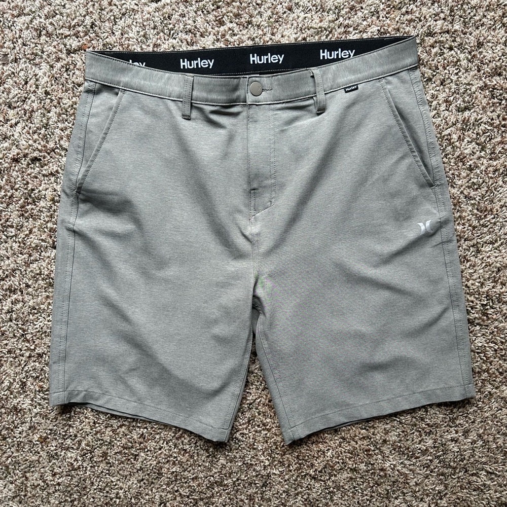 Like new *HURLEY Hybrid Spacedye* casual golf ⛳️ walking shorts - men’s 36